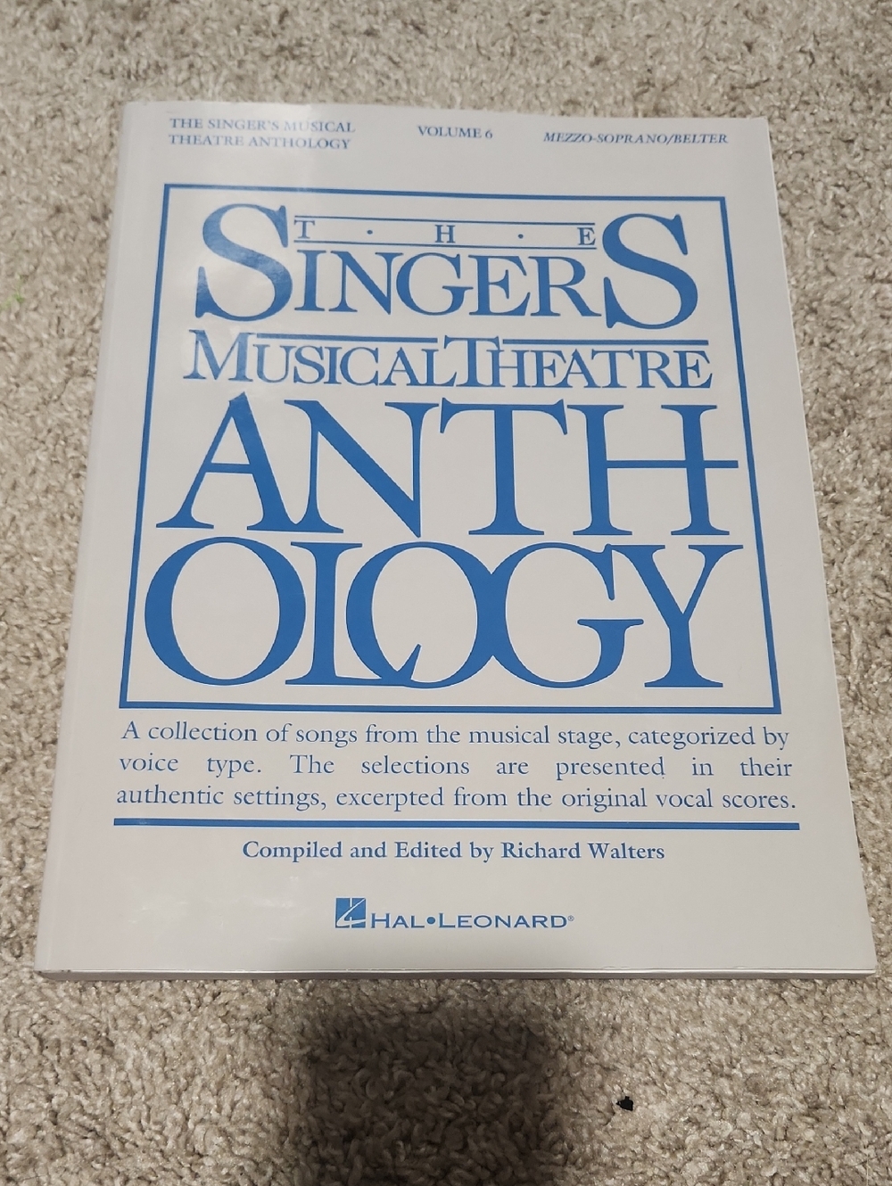 The Singer's Musical Theatre Anthology Vol. 6 - Mezzo-Soprano (Blue & White)